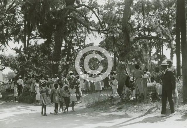 African Americans celebrating the Independence Day and picnicking in a park, June 1939. Creators: Farm Security Administration, Marion Post Wolcott.