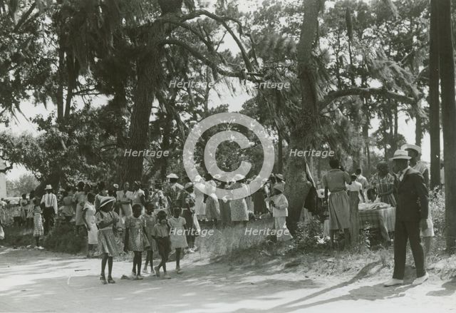 African Americans celebrating the Independence Day and picnicking in a park, June 1939. Creators: Farm Security Administration, Marion Post Wolcott.