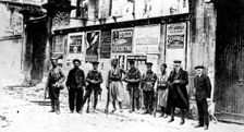 African chasseur, two Turcos and three British soldiers, Soissons, France, First World War, 1914