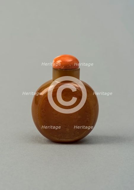 Agate snuff bottle, China, Qing dynasty, 1644-1911. Creator: Unknown.