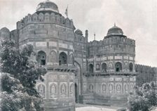 Agra. The Delhi Gate of the Fort c1910. Creator: Unknown