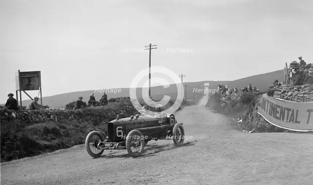 AJ Hancock's Vauxhall competing in the RAC Isle of Man TT race, 10 June 1914. Artist: Bill Brunell.