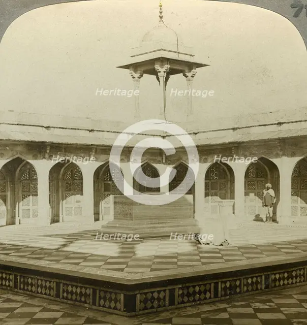 Akbar's tomb, Sikandara, Uttar Pradesh, India, c1900s(?).Artist: Underwood & Underwood