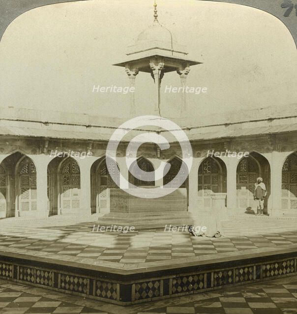 Akbar's tomb, Sikandara, Uttar Pradesh, India, c1900s(?).Artist: Underwood & Underwood