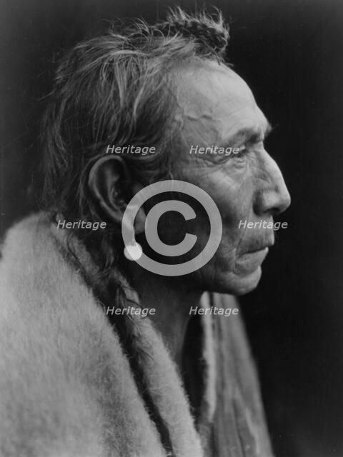 Aki-tanni ("Two Guns")-Sarsi, c1927. Creator: Edward Sheriff Curtis.