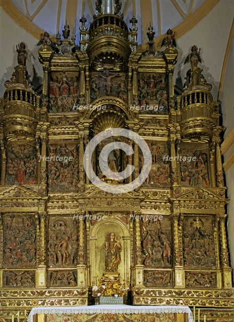 Altarpiece of the Rosary in the Church of Santa Maria de Agramunt (Lleida), framed in gold, it pr…