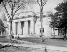 Alumni memorial, U. of M. [i.e. University of Michigan], Ann Arbor, Mich., c.between 1910 and 1920. Creator: Unknown