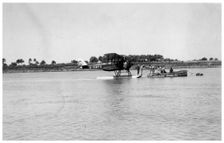 Alan Cobham's De Havilland DH50 landing on the Tigris, Iraq, 1926