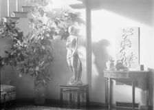 Alanson, Bertram, Mr., residence, between 1927 and 1942. Creator: Arnold Genthe
