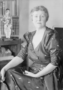 Alanson, Bertram, Mrs., portrait photograph, between 1927 and 1937. Creator: Arnold Genthe