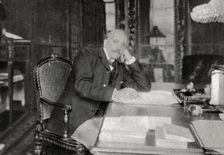 Albert de Mun, French politician, 1910