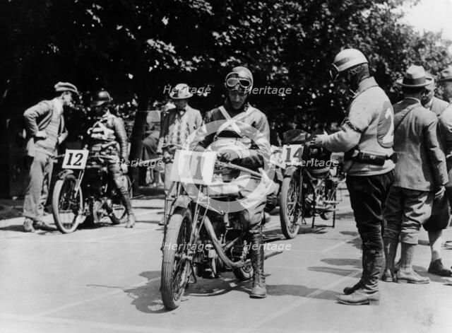 Alec Bennett on a Norton bike, in the Senior TT, Isle of Man, 1925. Artist: Unknown