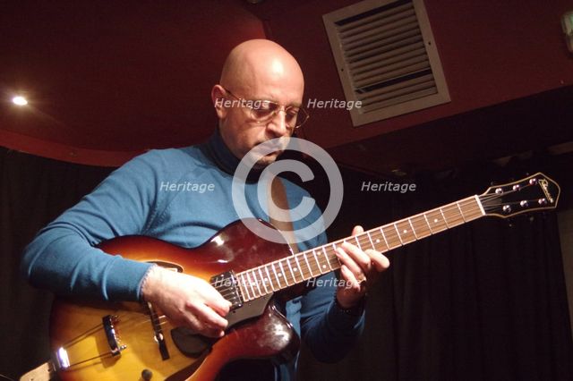 Alessio Menconi, Nigel Price Quartet, Verdict Jazz Club, Brighton, E. Sussex, 2022. Creator: Brian O'Connor.