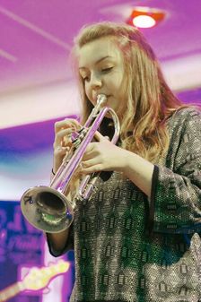 Alex Ridout, Pantiles, Royal Tunbridge Wells, Kent, September 2015. Artist: Brian O'Connor