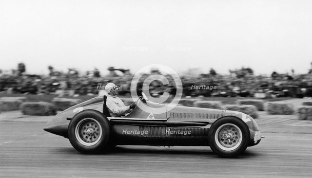 Alfa Romeo, Giuseppe Farina winner British Grand Prix at Silverstone 1950. Creator: Unknown.