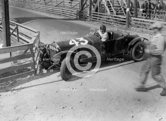 Alfa Romeo of Boris Ivanowski competing at the Boulogne Motor Week, France, 1928. Artist: Bill Brunell.