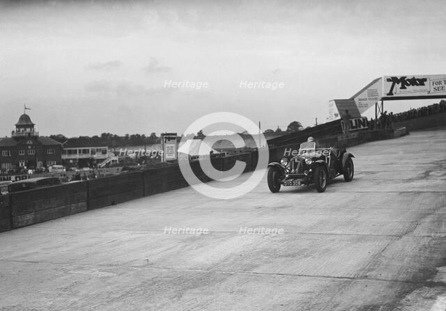 Alfa Romeo racing at Brooklands, 1938 or 1939. Artist: Bill Brunell.