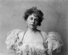 Alice (Pike) Barney, 1857-1931, between c1890 and c1910. Creator: Frances Benjamin Johnston