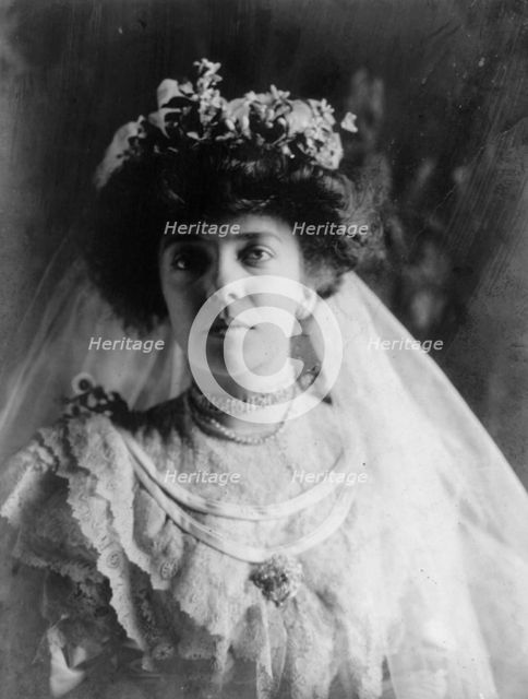 Alice (Roosevelt) Longworth, 1884-1980, 1906. Creator: Frances Benjamin Johnston.
