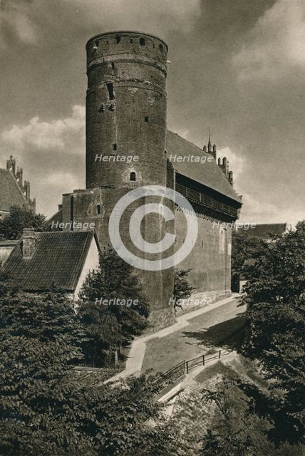 'Allenstein (Ostpreussen) - Odrdensschloss', 1931. Artist: Kurt Hielscher.