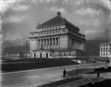 Allegheny Co. [County] Soldiers Memorial, Pittsburgh, Pa., between 1910 and 1920. Creator: Unknown