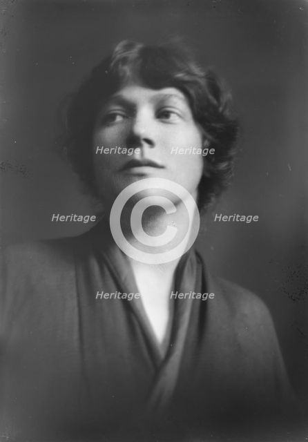 Allison, J.M., Mrs., portrait photograph, 1917 Oct. 25. Creator: Arnold Genthe.