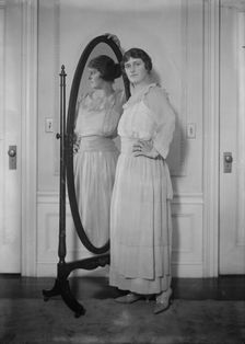 Alma Gluck, between c1915 and c1920. Creator: Bain News Service