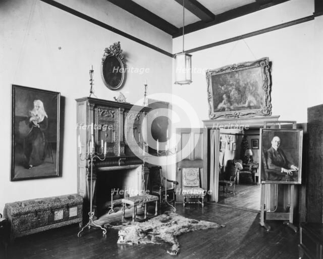 Apartment of Prince Pierre Troubetzkoy, 15 West 67th Street, New York City, with fireplace..., 1919. Creator: Frances Benjamin Johnston.