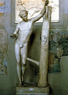 Apollo Sauróctonos, work by Praxiteles preserved in the Vatican Museums