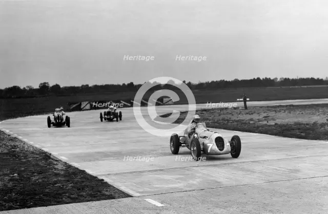 Appleton Special Racing single seater, Rapier Special and MG on the Campbell Circuit at Brooklands. Artist: Bill Brunell.