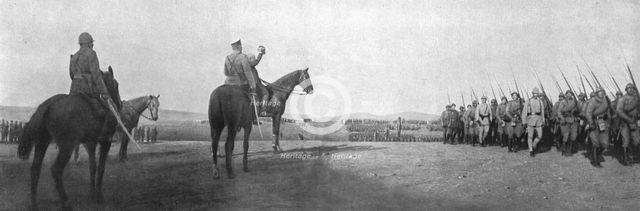 'Apres la prise de Monastir; les contingentsrusses defilent devant le general Sarrail..., 1916. Creator: Unknown.