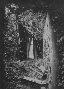 Apres la reprise du Fort de Douaumont; couloir eventre de la tourelle Nord-Ouest du fort 1916. Creator: Unknown