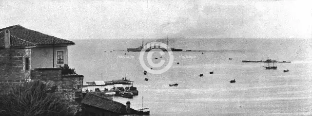 'Apres Trebizonde; La rade de Trebizonde le 30 mars 1916, quinze jours avant..., 1916 (1924) Creator: Unknown.
