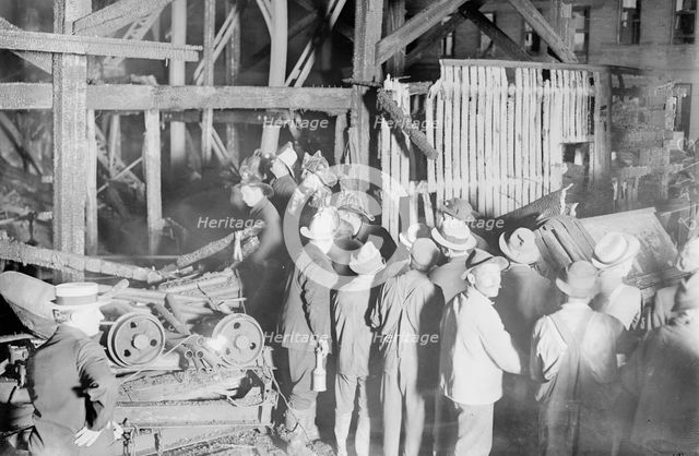 Aqueduct fire, 1913. Creator: Bain News Service.