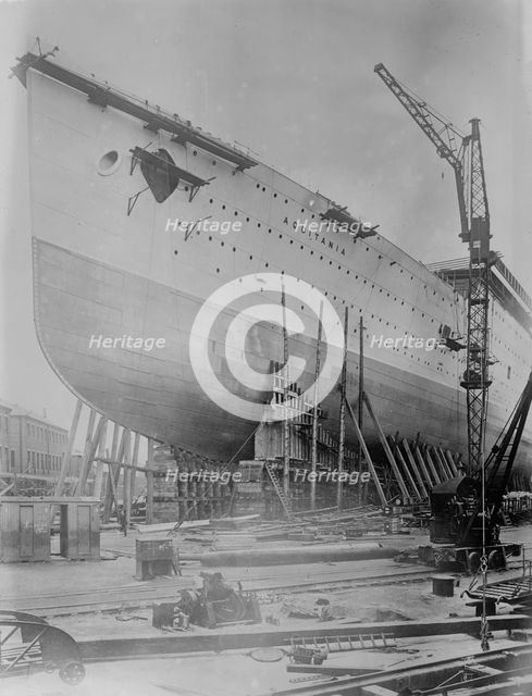AQUITANIA ready to launch, between c1910 and c1915. Creator: Bain News Service.