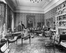 Arts and Crafts interior, Holmestead, North Mossley Hill Road, Liverpool, Merseyside, 1901 Artist: Henry Bedford Lemere