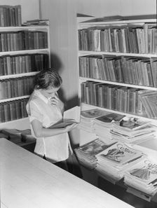 Arvin camp for migrant workers (FSA), California, 1938. Creator: Dorothea Lange