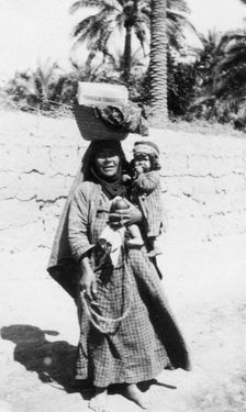 Arab woman and child, 1917-1919