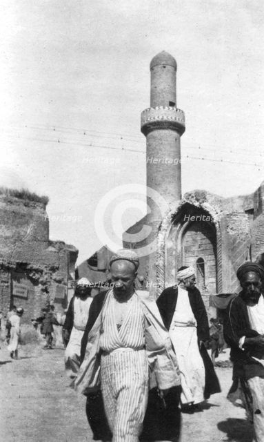 Arab street scene, Iraq, 1917-1919. Artist: Unknown
