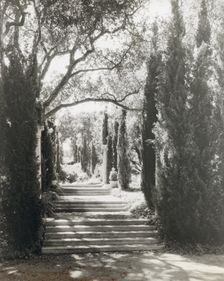 "Arcady," George Owen Knapp house, Sycamore Canyon Road, Montecito, California, 1917. Creator: Frances Benjamin Johnston