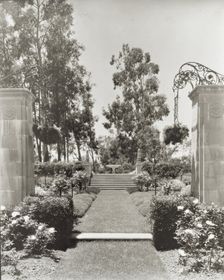 "Arcady," George Owen Knapp house, Sycamore Canyon Road, Montecito, California, 1917. Creator: Frances Benjamin Johnston