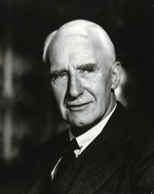 Archibald Vivian Hill. Creator: Unknown
