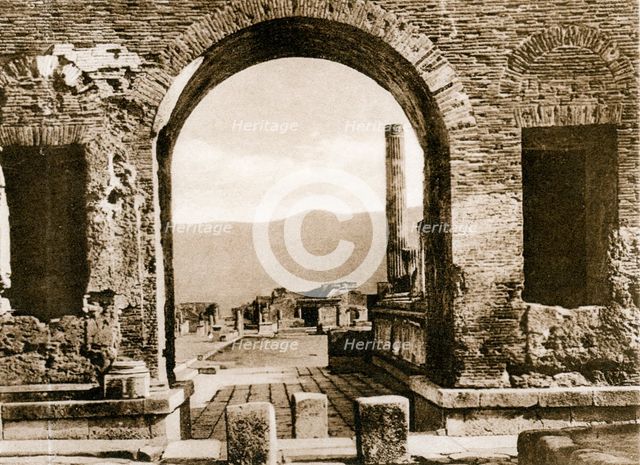 Arco di Nerone, Pompeii, Italy, c1900s. Creator: Unknown.