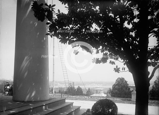 Arlington Mansion - Columns, 1917. Creator: Harris & Ewing.