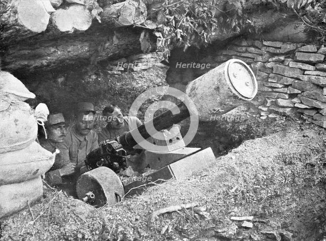''Armement Nouveau; Le plus impressionnant des engins de tranchees', 1915. Creator: Unknown.