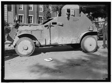 Armored car, between 1916 and 1918. Creator: Harris & Ewing