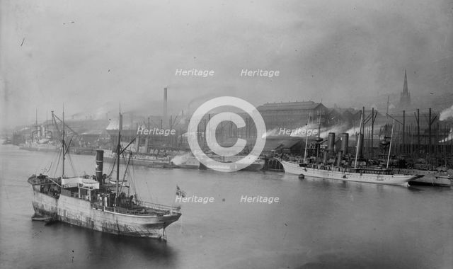 Armstrong gun works, Newcastle [docks], 1915. Creator: Bain News Service.