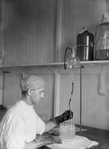 Army, U.S. Army Medical School; Typhoid Vaccine, 1917. Creator: Harris & Ewing