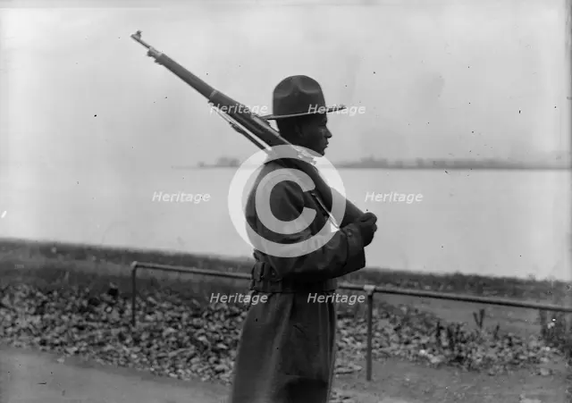 Army, U.S. Negro Troops, 1917. Creator: Harris & Ewing.