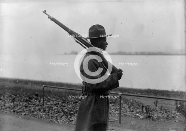 Army, U.S. Negro Troops, 1917. Creator: Harris & Ewing.